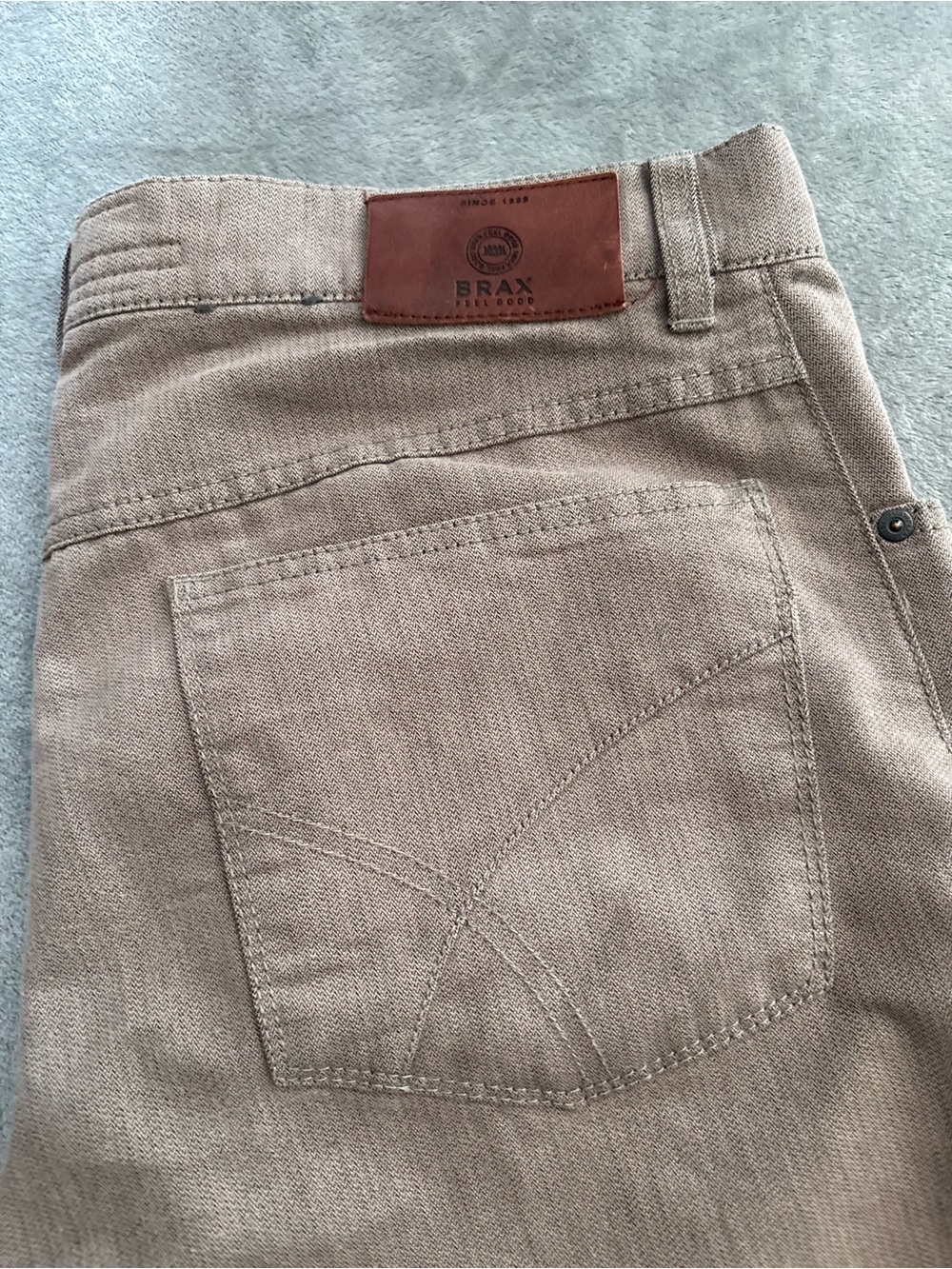 BRAX Men's Tan Chinos - Classic Cotton Blend